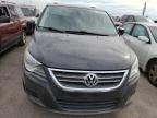 2012 Volkswagen Routan SE