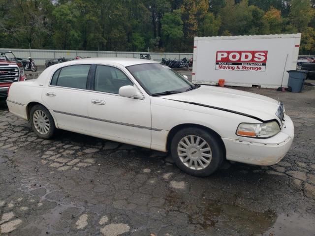 2005 Lincoln Town Car Signature