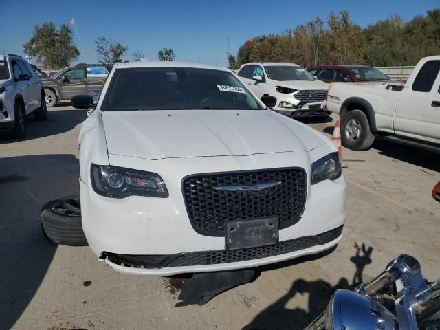 2019 Chrysler 300 Touring