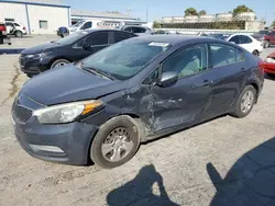 KIA Vehiculos salvage en venta: 2015 KIA Forte LX