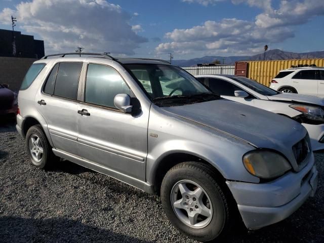 2000 Mercedes-Benz ML 320