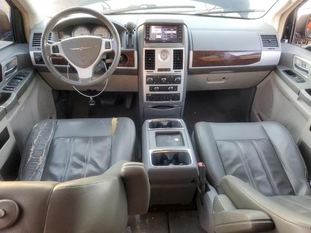 2010 Chrysler Town & Country Touring