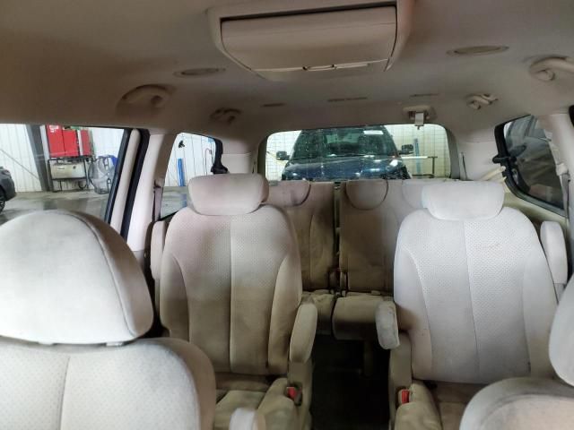 2008 Hyundai Entourage GLS