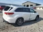 2017 Toyota Highlander SE