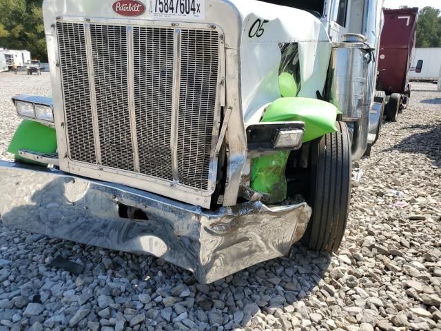 2004 Peterbilt 379