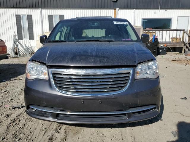 2016 Chrysler Town & Country Touring