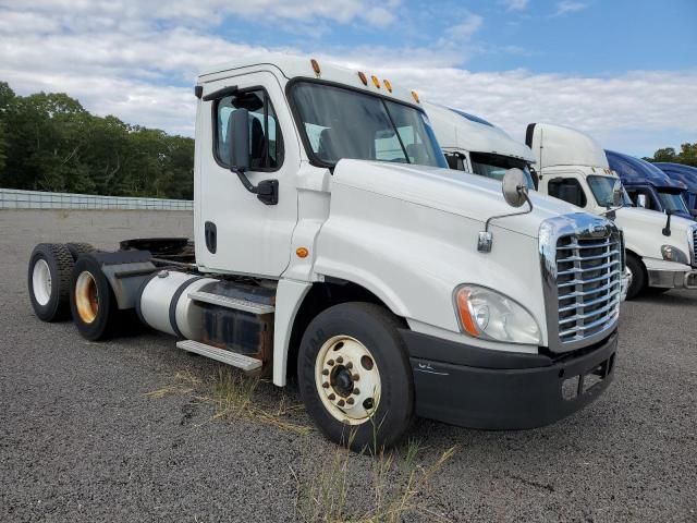 2015 Freightliner Cascadia 125