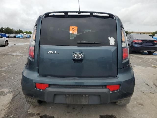 2011 KIA Soul +