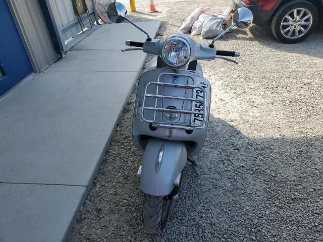 2007 Vespa GTS 250