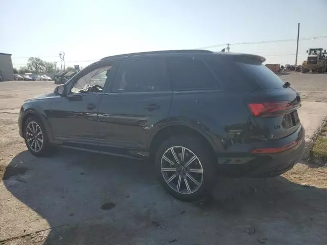 2022 Audi Q7 Premium Plus