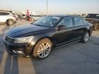 2016 Volkswagen Passat SEL Premium