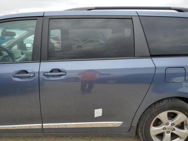 2015 Toyota Sienna LE