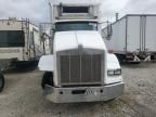 2005 Kenworth Construction T800