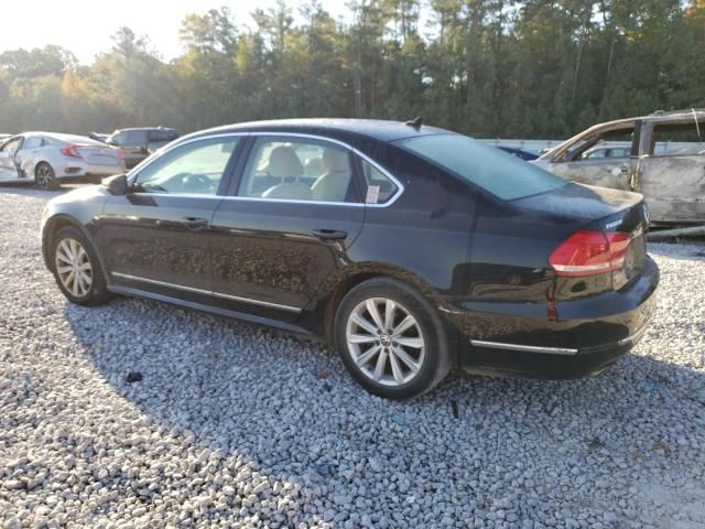 2012 Volkswagen Passat SEL