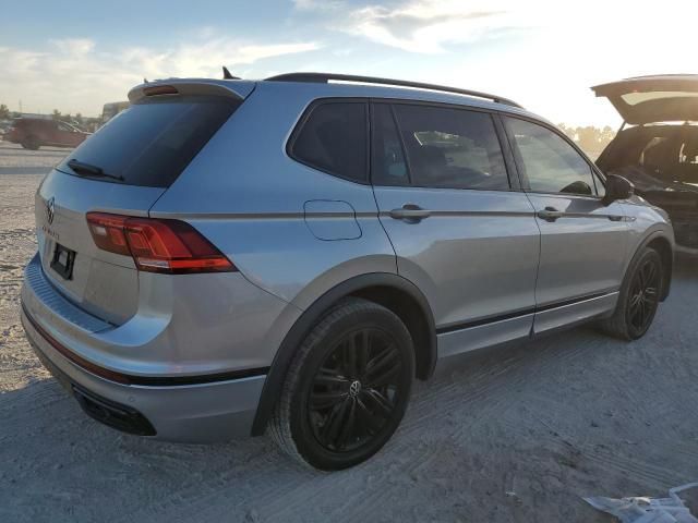 2022 Volkswagen Tiguan SE R-LINE Black