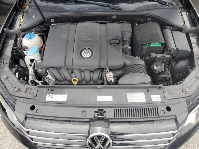 2014 Volkswagen Passat SE