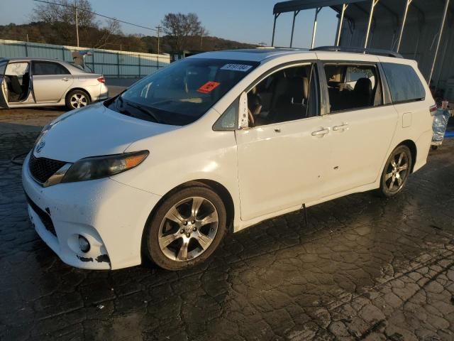 2011 Toyota Sienna Sport