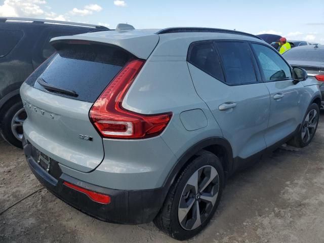 2024 Volvo XC40 Core