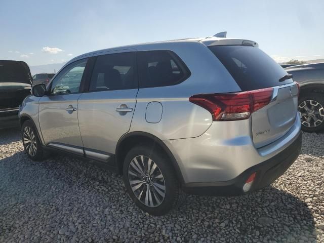 2020 Mitsubishi Outlander SE