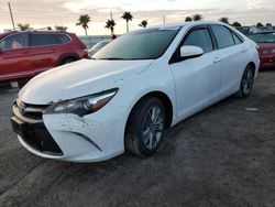 Carros dañados por inundaciones a la venta en subasta: 2017 Toyota Camry LE