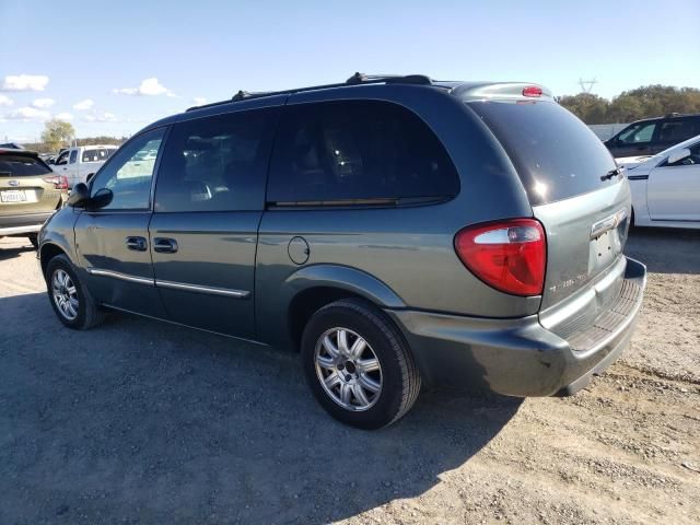 2005 Chrysler Town & Country Touring