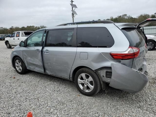 2015 Toyota Sienna LE