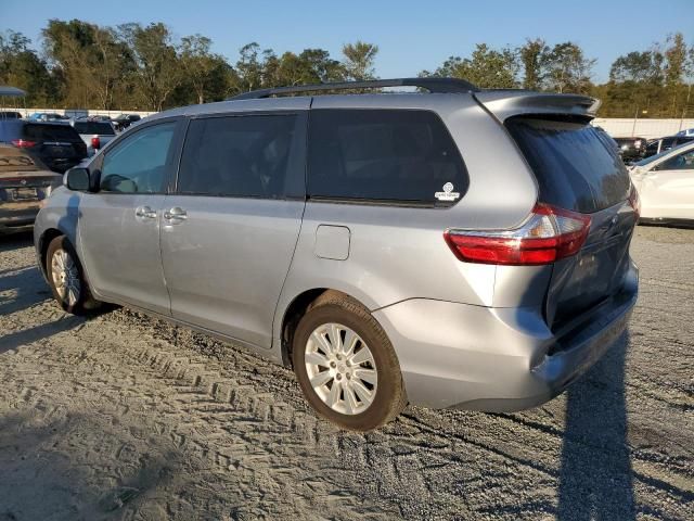 2016 Toyota Sienna XLE