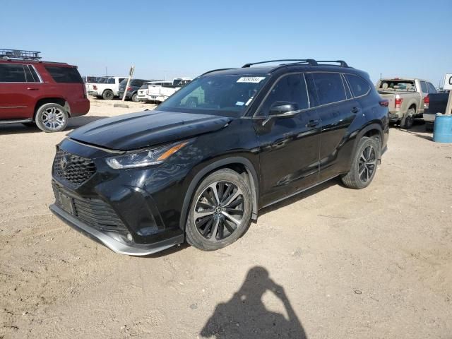 2022 Toyota Highlander XSE