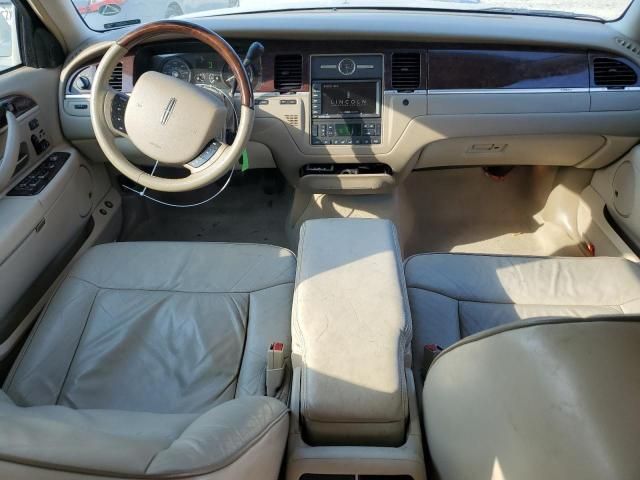 2006 Lincoln Town Car Designer