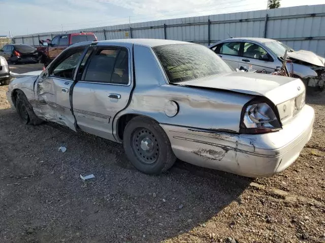 2000 Ford Crown Victoria