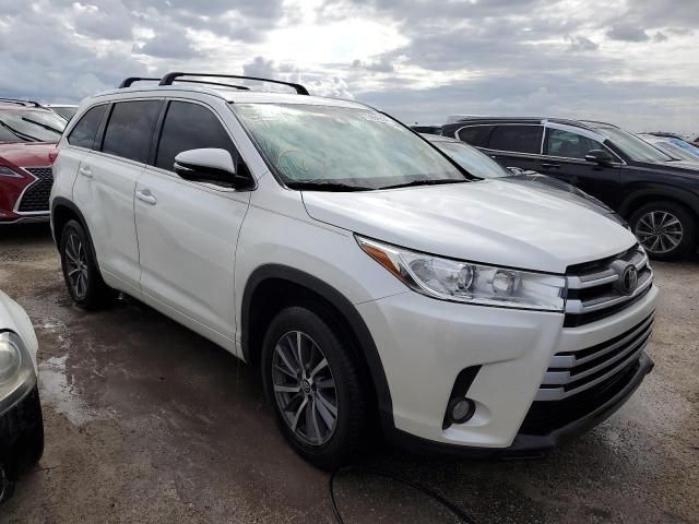 2018 Toyota Highlander SE