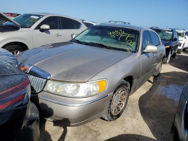 2002 Lincoln Town Car Signature