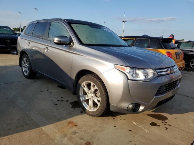 2014 Mitsubishi Outlander SE