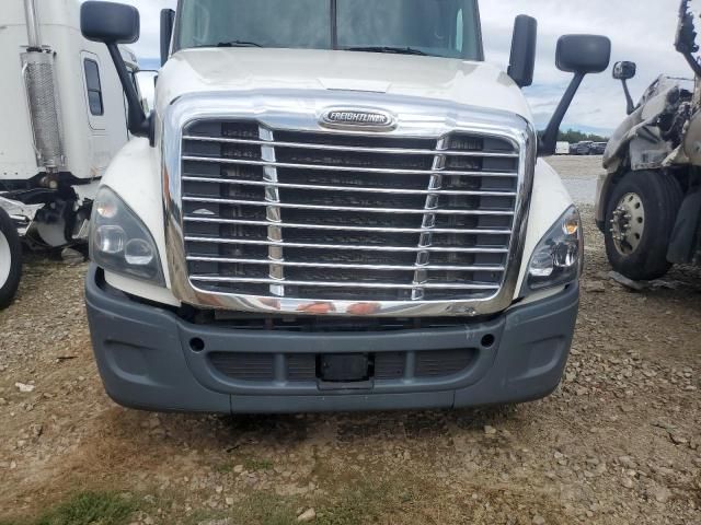 2015 Freightliner Cascadia 125