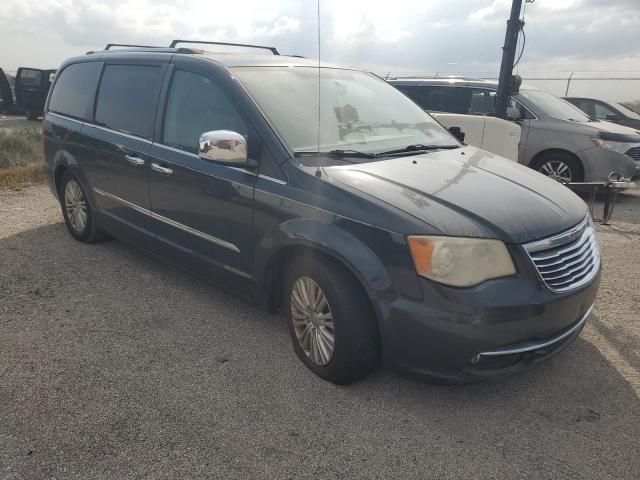 2013 Chrysler Town & Country Limited