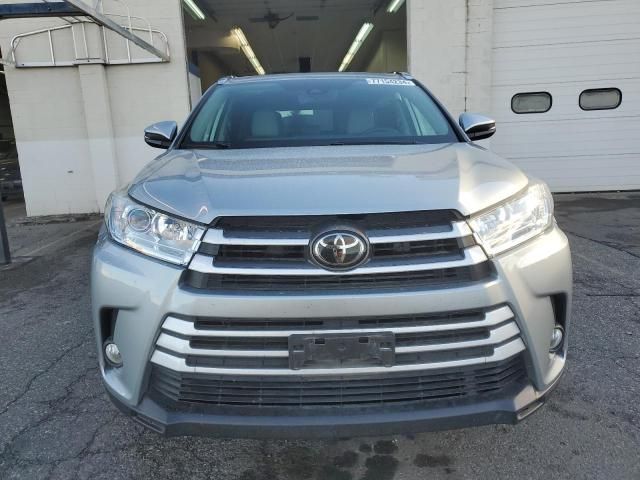 2019 Toyota Highlander SE