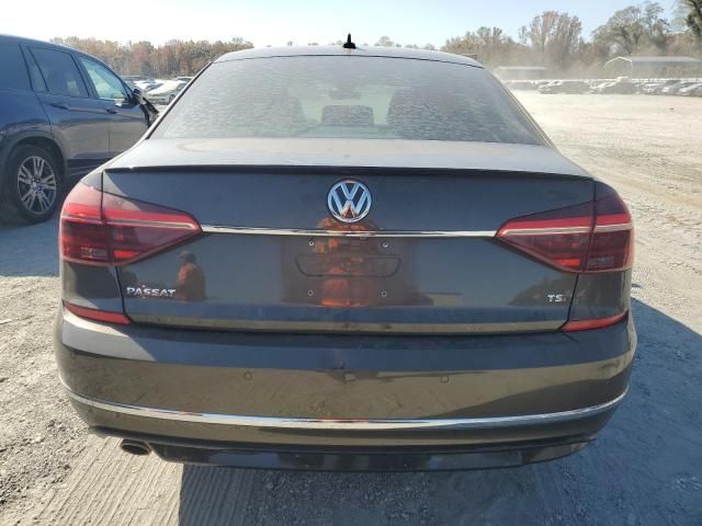 2019 Volkswagen Passat SE R-Line