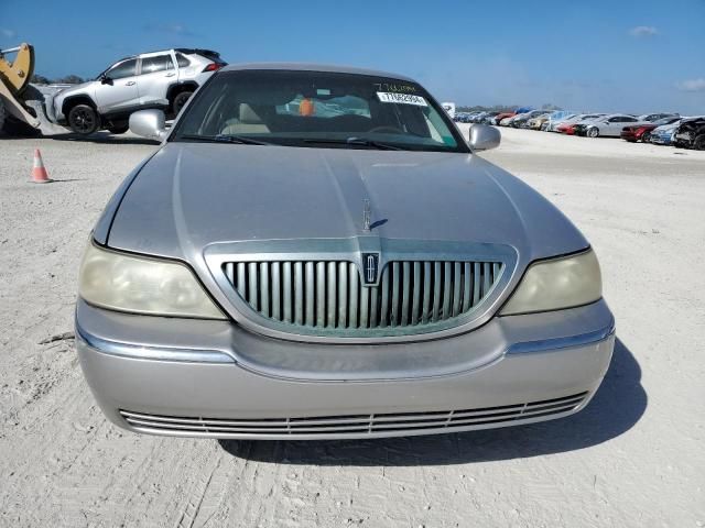 2004 Lincoln Town Car Ultimate