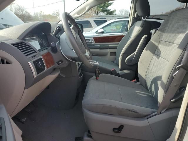 2009 Chrysler Town & Country Touring