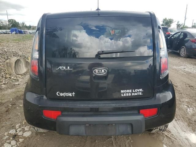 2010 KIA Soul +