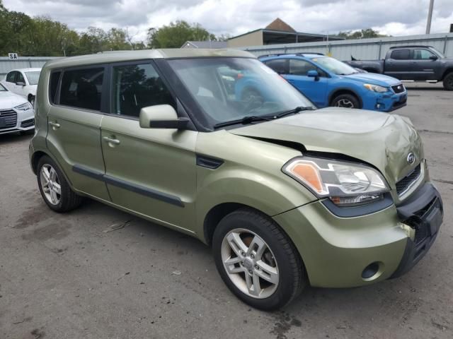 2011 KIA Soul +