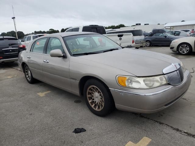 2000 Lincoln Town Car Signature