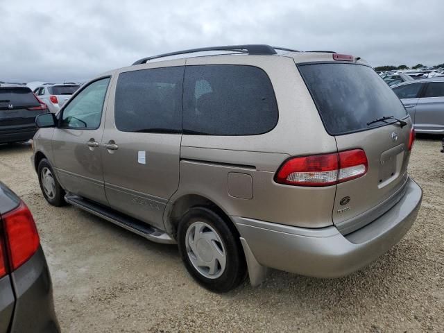 2002 Toyota Sienna LE