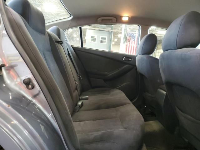 2010 Nissan Altima Base