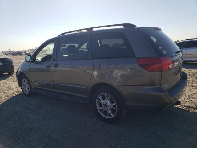 2004 Toyota Sienna XLE