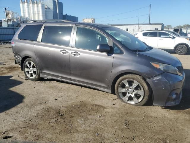 2012 Toyota Sienna Sport