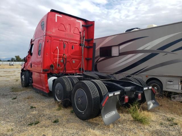 2021 Freightliner Cascadia 126