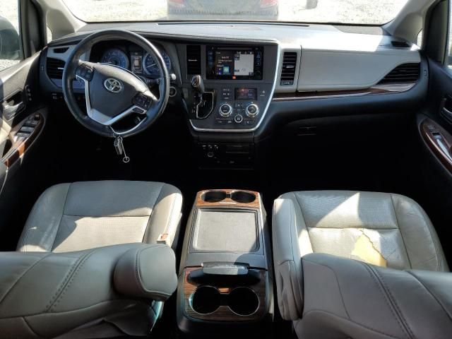 2015 Toyota Sienna XLE