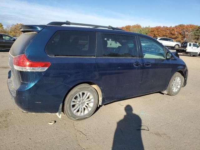 2011 Toyota Sienna XLE