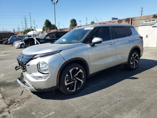 2022 Mitsubishi Outlander SE